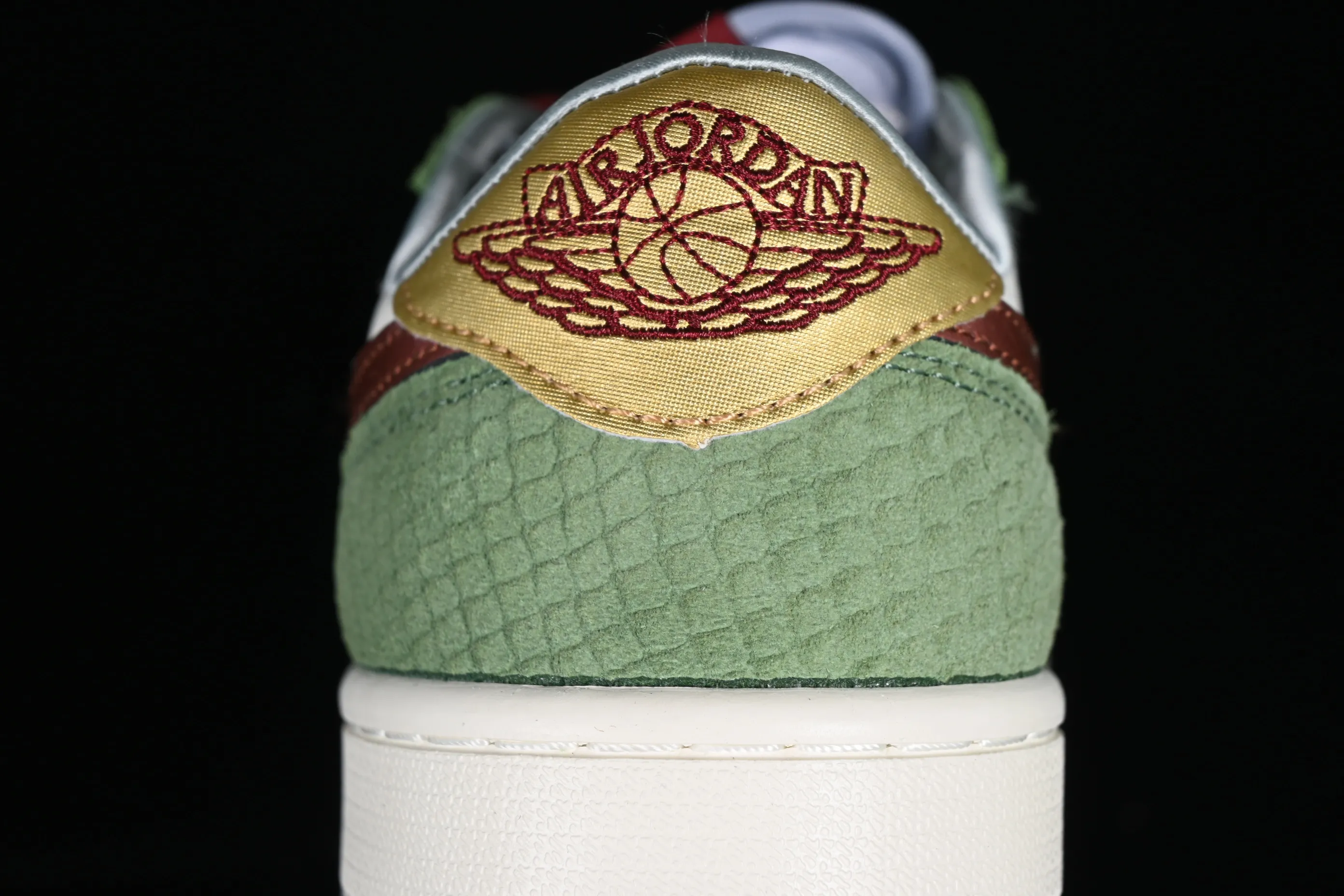 All categories Air Jordan Jordan series basketball shoes Air Jordan 1 Low Z version Air Jordan 1 Low CNY "Year of the Drago" AJ1 Joe 1 Year of the Dragon Limited Qinglong low-top cultural casual sneakers FN3727-100